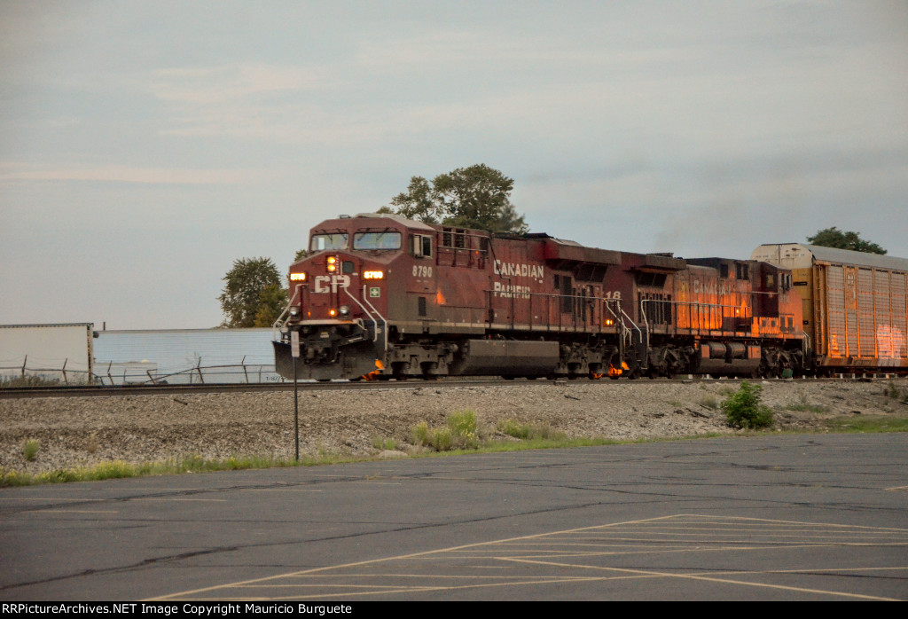 CP ES44AC & AC44CW Locomotives 